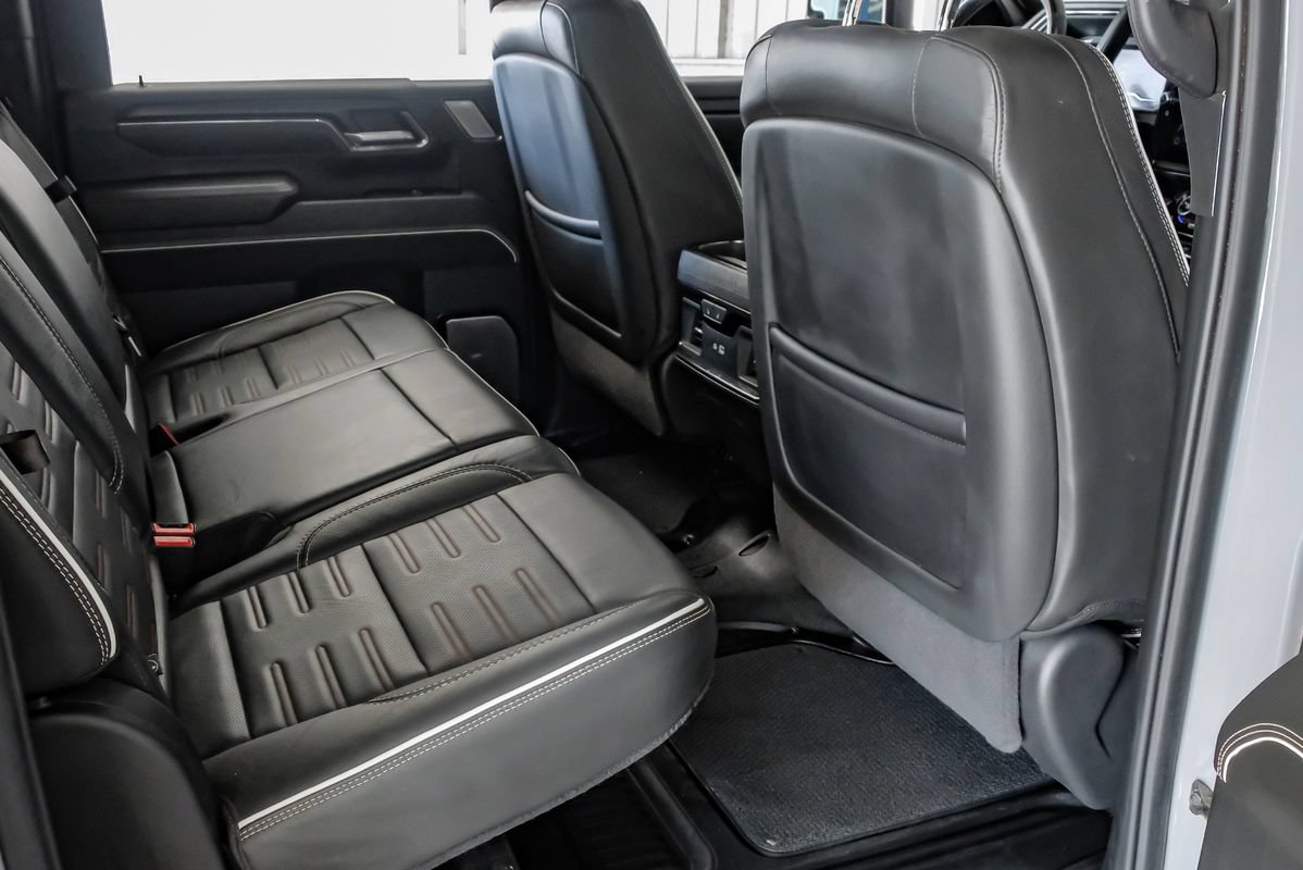 Used 2024 GMC Sierra 2500 AT4X AWD/4WD image 35