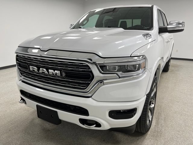 Used 2022 RAM 1500 Limited w/ Body-Colour Bumper Group AWD/4WD image 4
