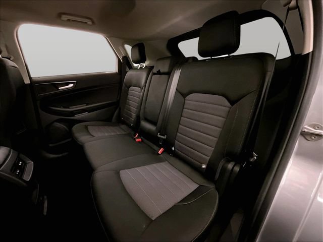 Used 2020 Ford Edge SE FWD image 25