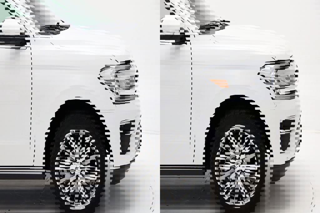 Used 2024 Ford Expedition Max Limited image 3