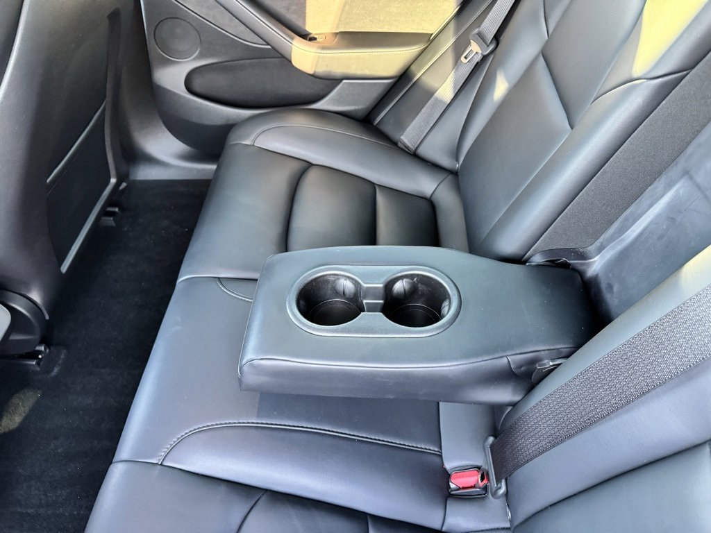 Used 2023 Tesla Model 3 Standard Range image 33