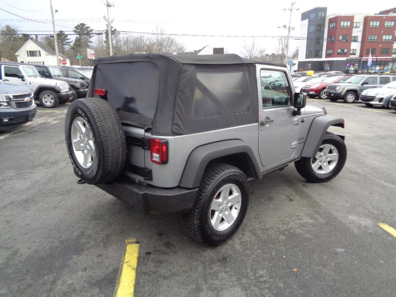 Used 2015 Jeep Wrangler Sport w/ Quick Order Package 24S AWD/4WD image 4