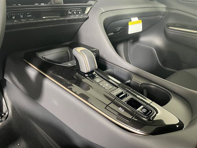 New 2026 Toyota Crown Platinum AWD/4WD image 21