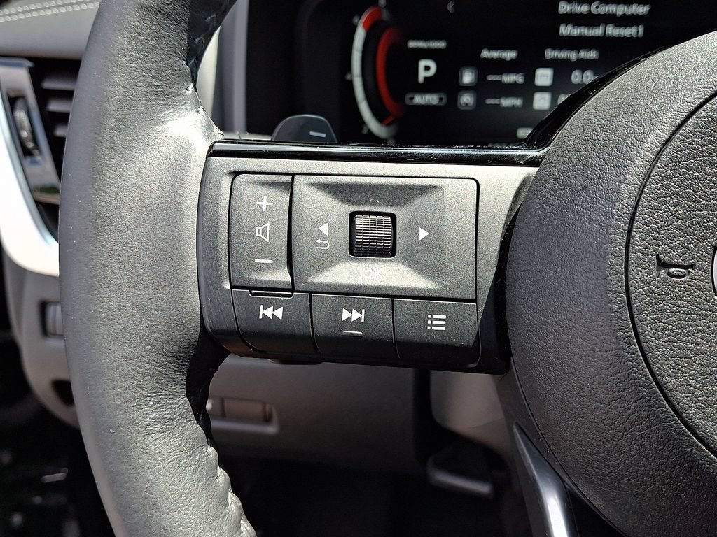 Used 2023 Nissan Rogue Platinum w/ Platinum Premium Package AWD/4WD image 22