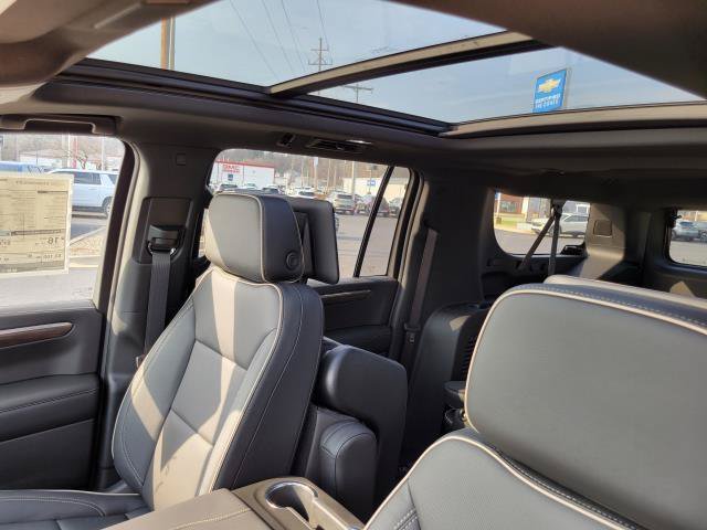 New 2026 Chevrolet Suburban Premier AWD/4WD image 10