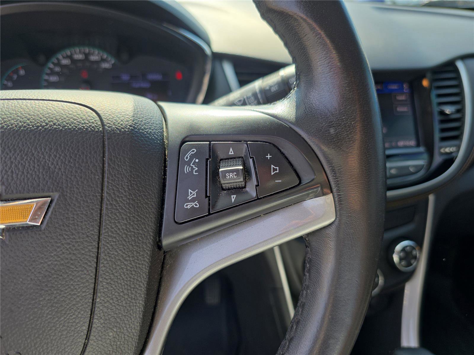 Used 2020 Chevrolet Trax LT w/ Driver Confidence Package image 23