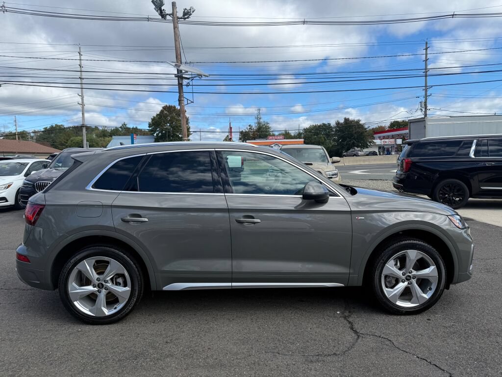 Used 2023 Audi Q5 2.0T Premium Plus w/ Premium Plus Package AWD/4WD image 8