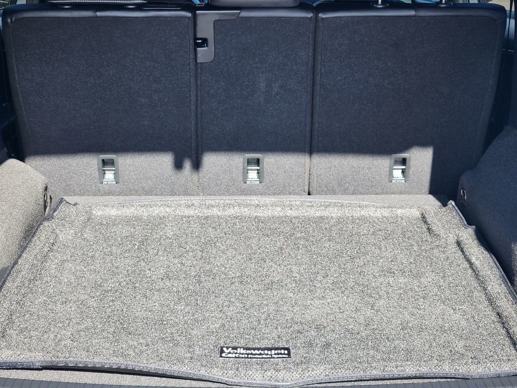 Used 2024 Volkswagen Tiguan SE R-Line image 20