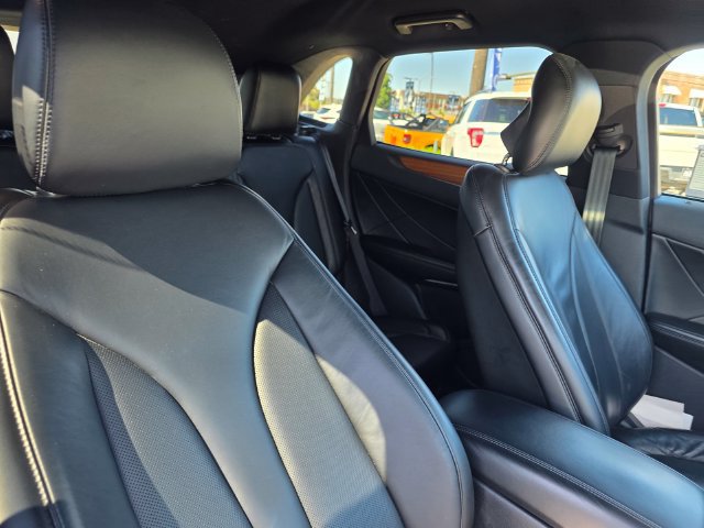 Used 2019 Lincoln MKC Select w/ Select Plus Package FWD image 14