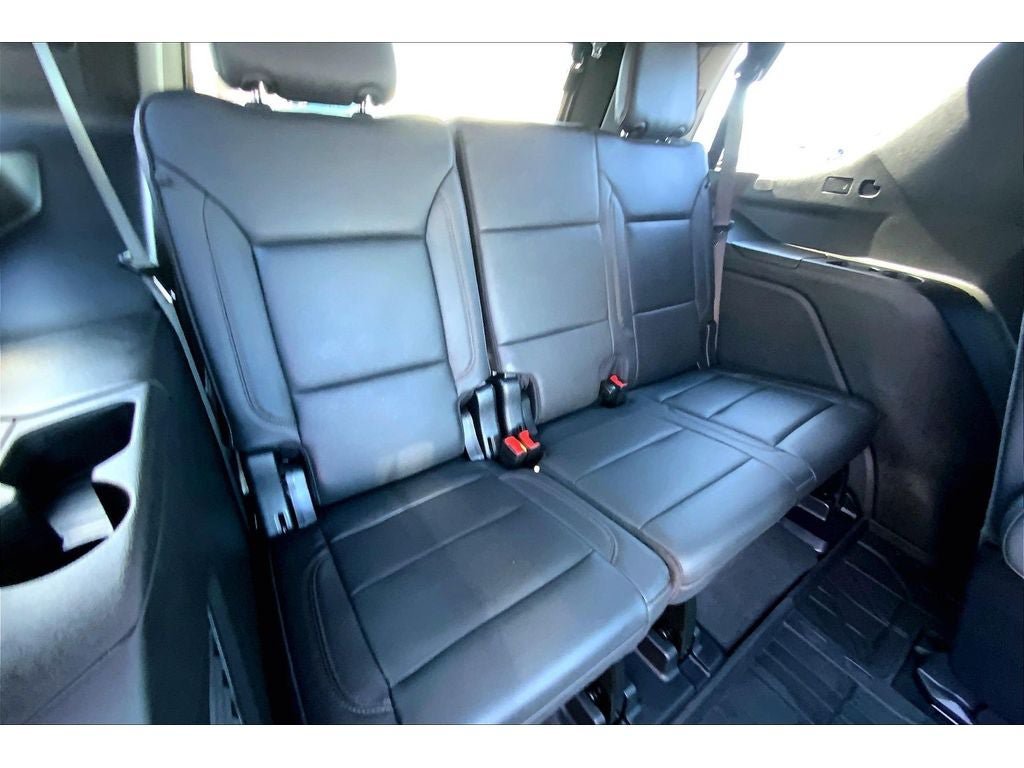 Used 2026 Chevrolet Tahoe High Country AWD/4WD image 30