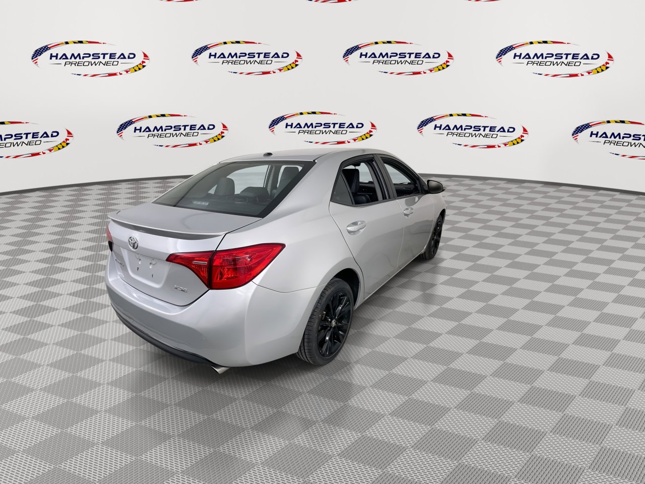 Used 2017 Toyota Corolla XSE image 8