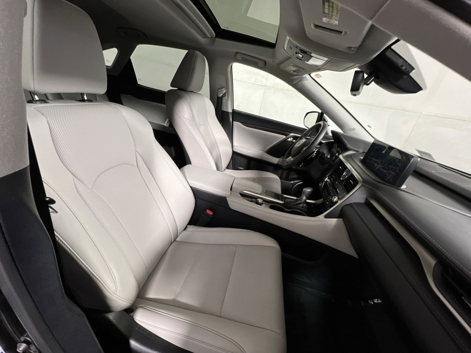 Used 2020 Lexus RX 350 AWD w/ Premium Package image 18