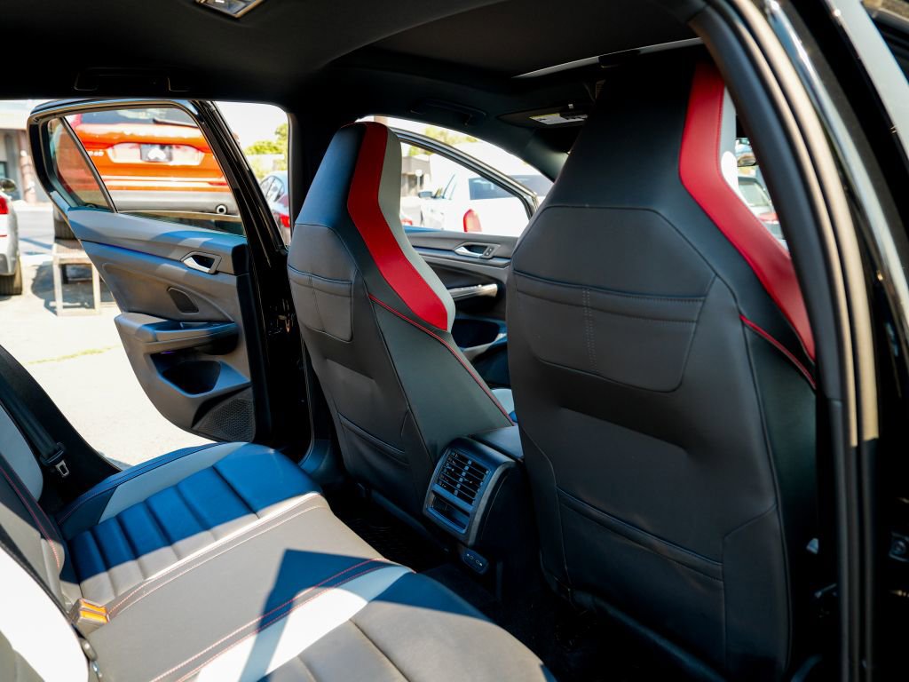 Used 2024 Volkswagen GTI SE w/ SE Leather Seats Package image 29