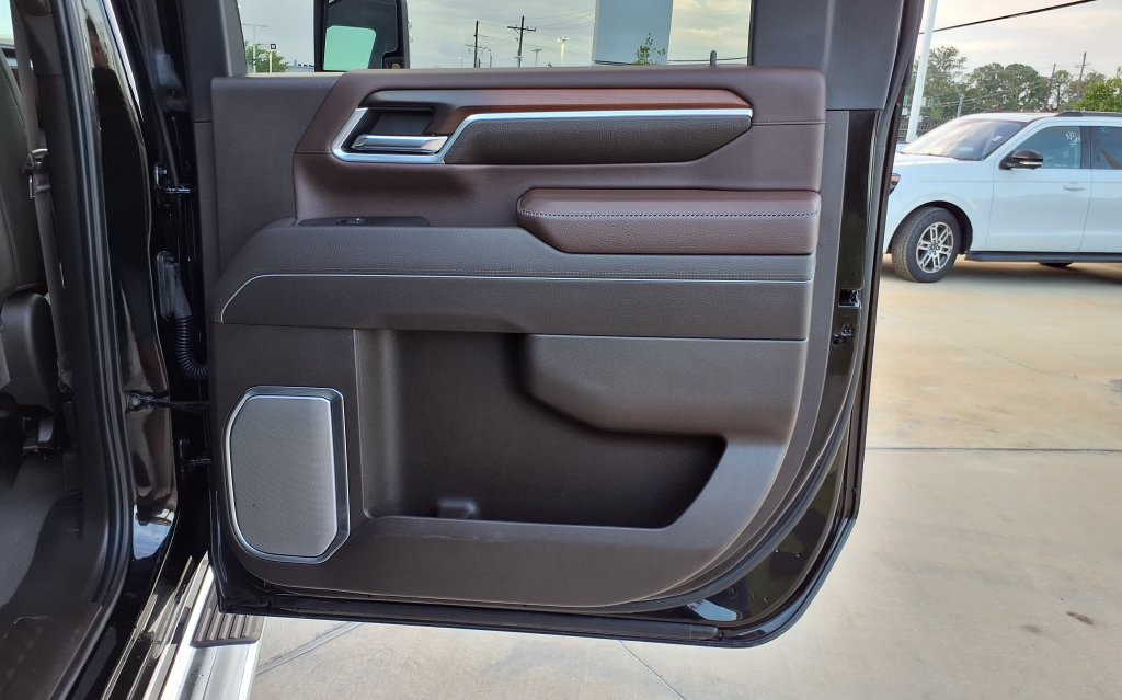 Used 2025 GMC Sierra 2500 Denali w/ Denali Reserve Package AWD/4WD image 14