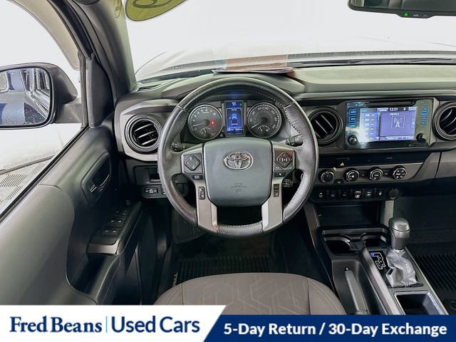 Used 2019 Toyota Tacoma TRD Off-Road w/ Technology Package AWD/4WD image 25