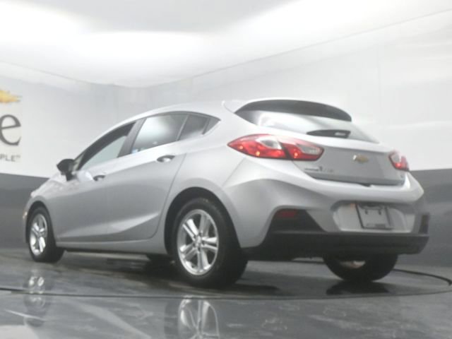Used 2017 Chevrolet Cruze LT w/ Convenience Package FWD image 5