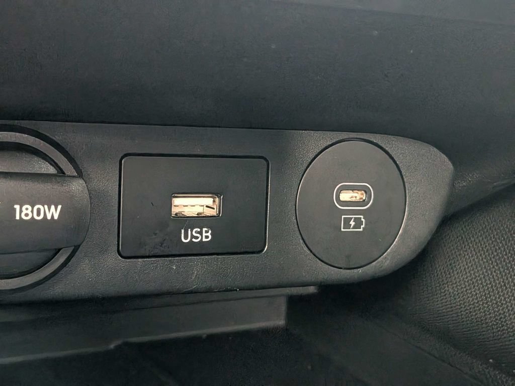 Used 2025 Hyundai Elantra N FWD image 23