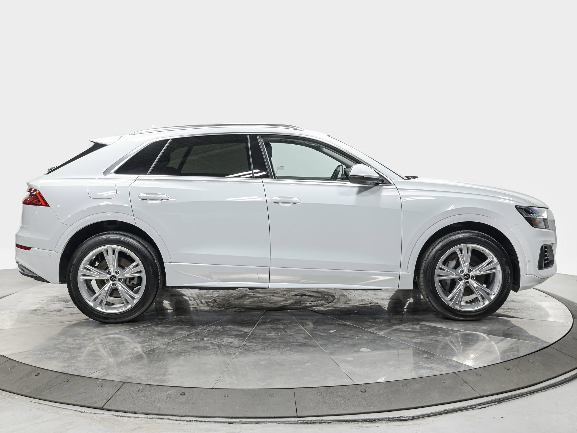 Used 2023 Audi Q8 Premium w/ Convenience Package AWD/4WD image 8