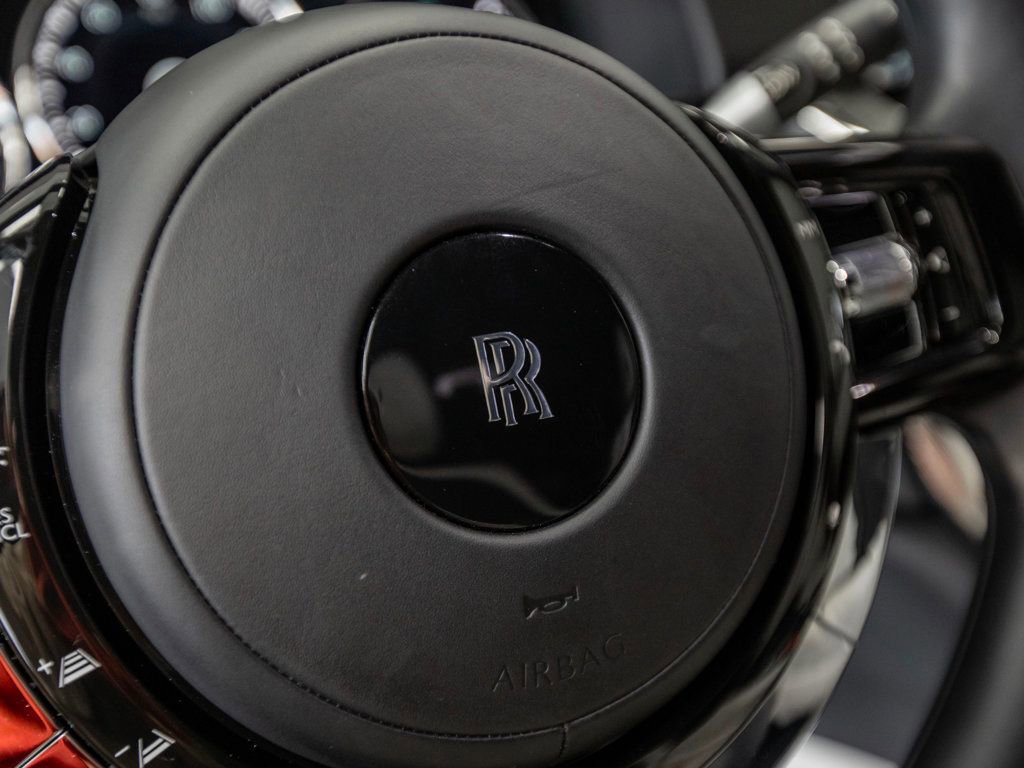 Used 2022 Rolls-Royce Cullinan w/ Cullinan Package image 25