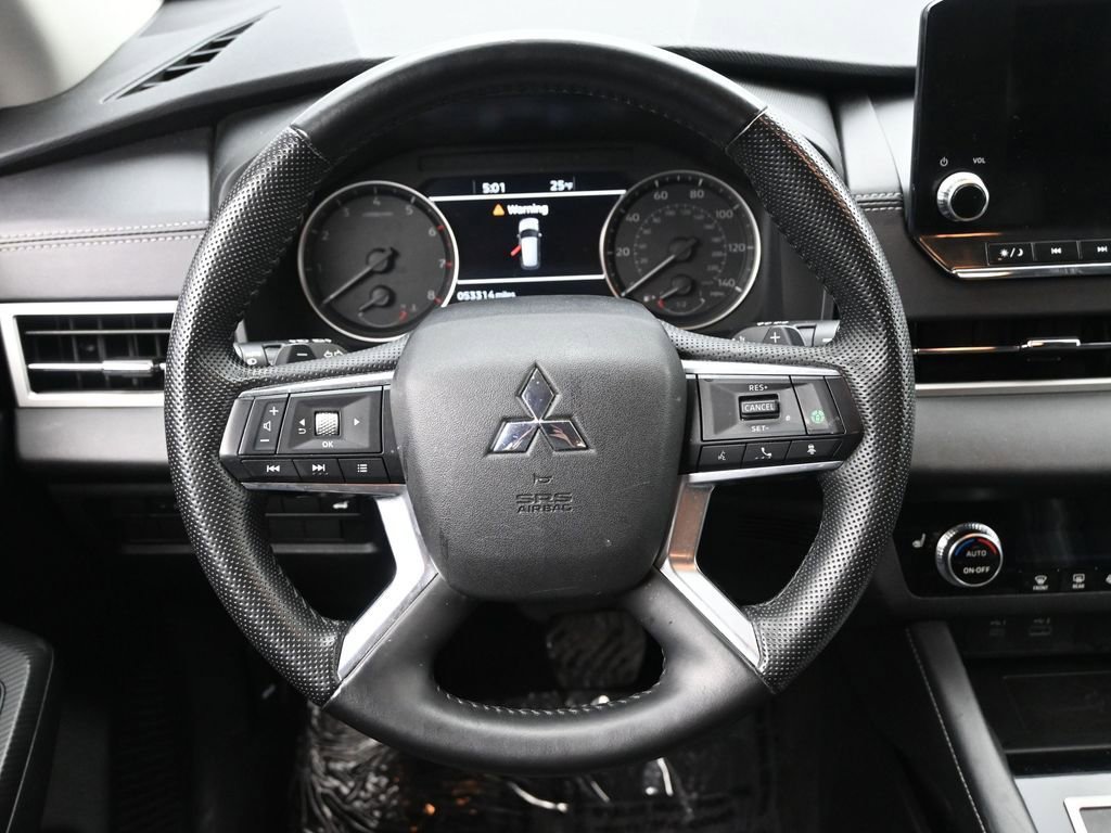 Used 2024 Mitsubishi Outlander SE image 23