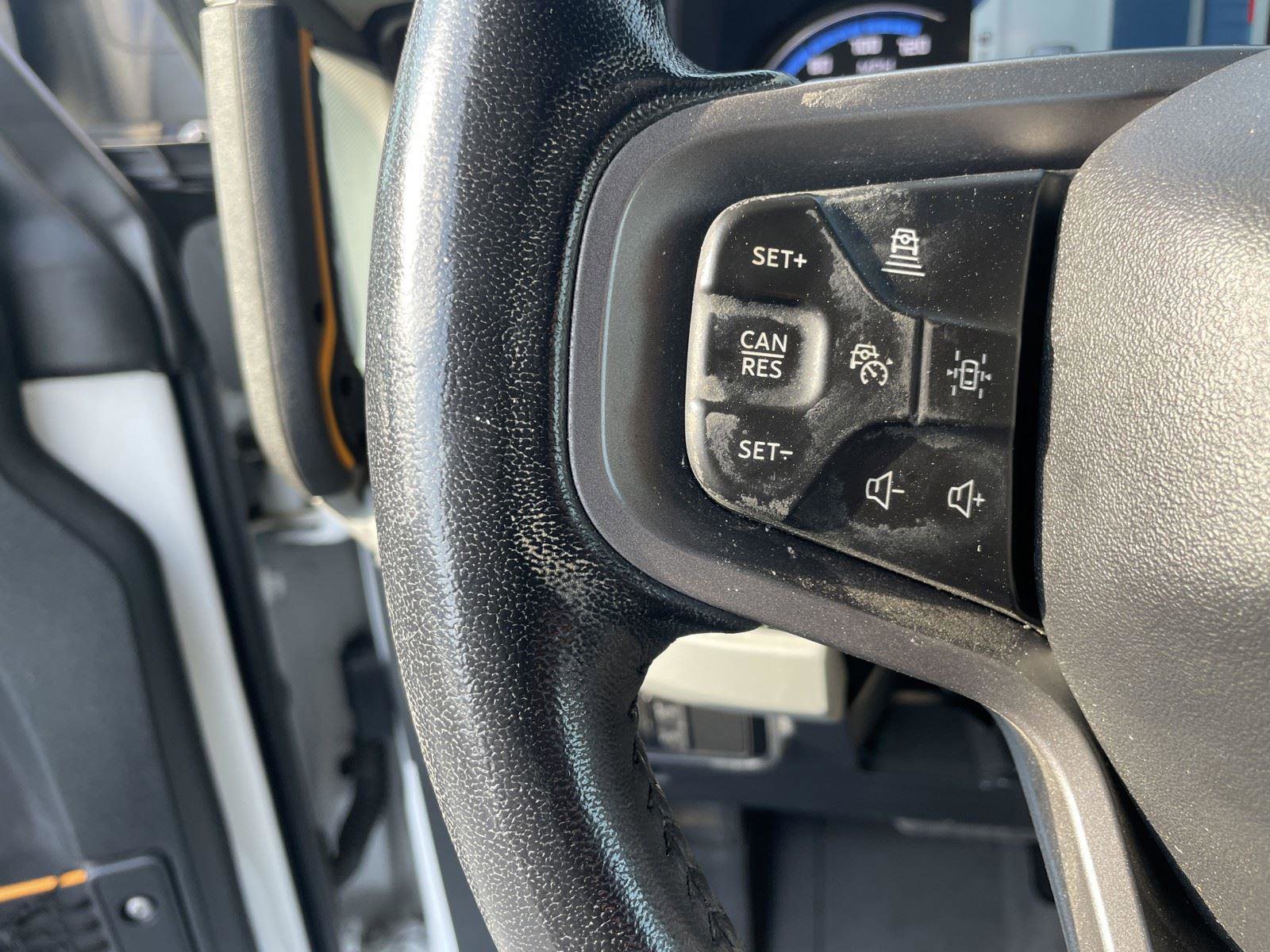 Used 2022 Ford Bronco Badlands image 15