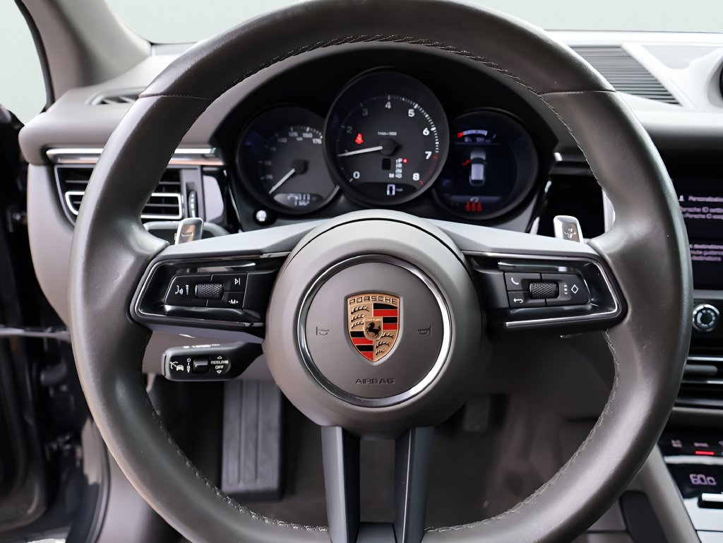 Certified 2024 Porsche Macan AWD/4WD image 28