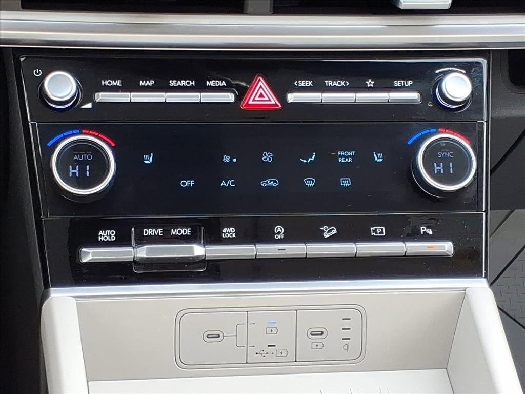 Used 2025 Hyundai Santa Fe SEL image 10