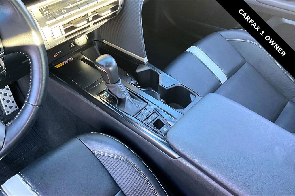 Used 2025 Toyota Camry SE image 17
