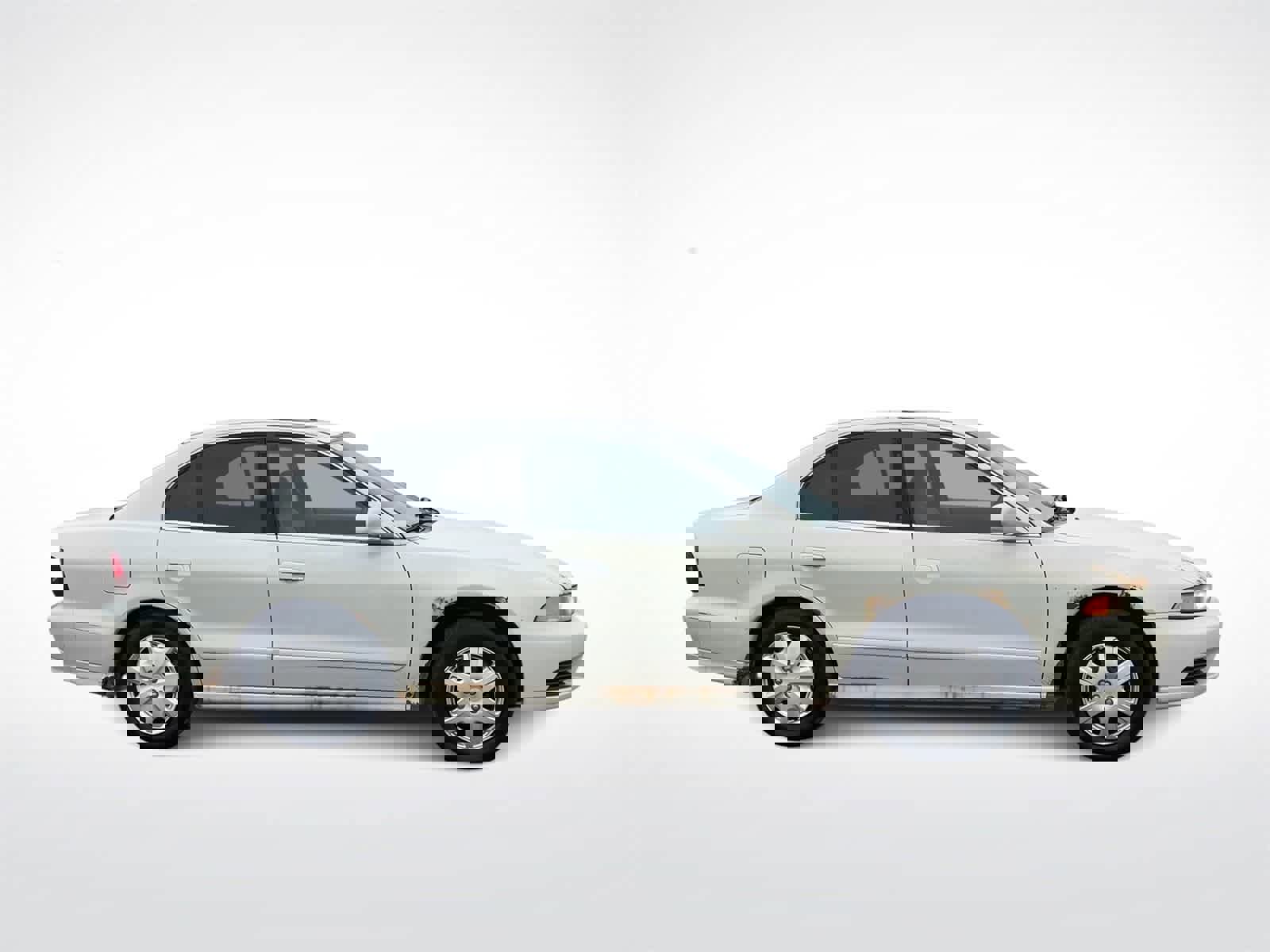 Used 2002 Mitsubishi Galant ES image 2