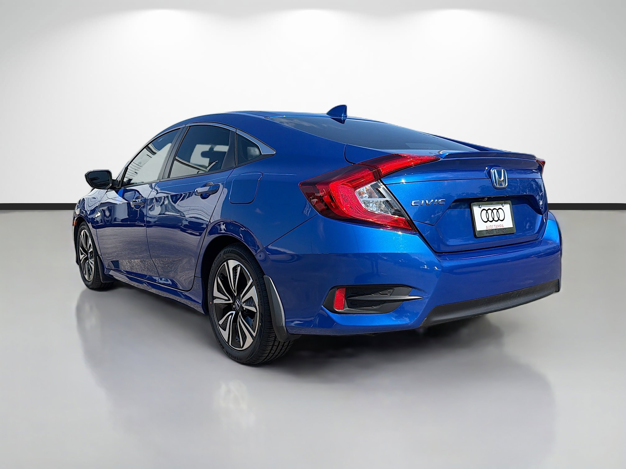 Used 2017 Honda Civic EX-T image 5