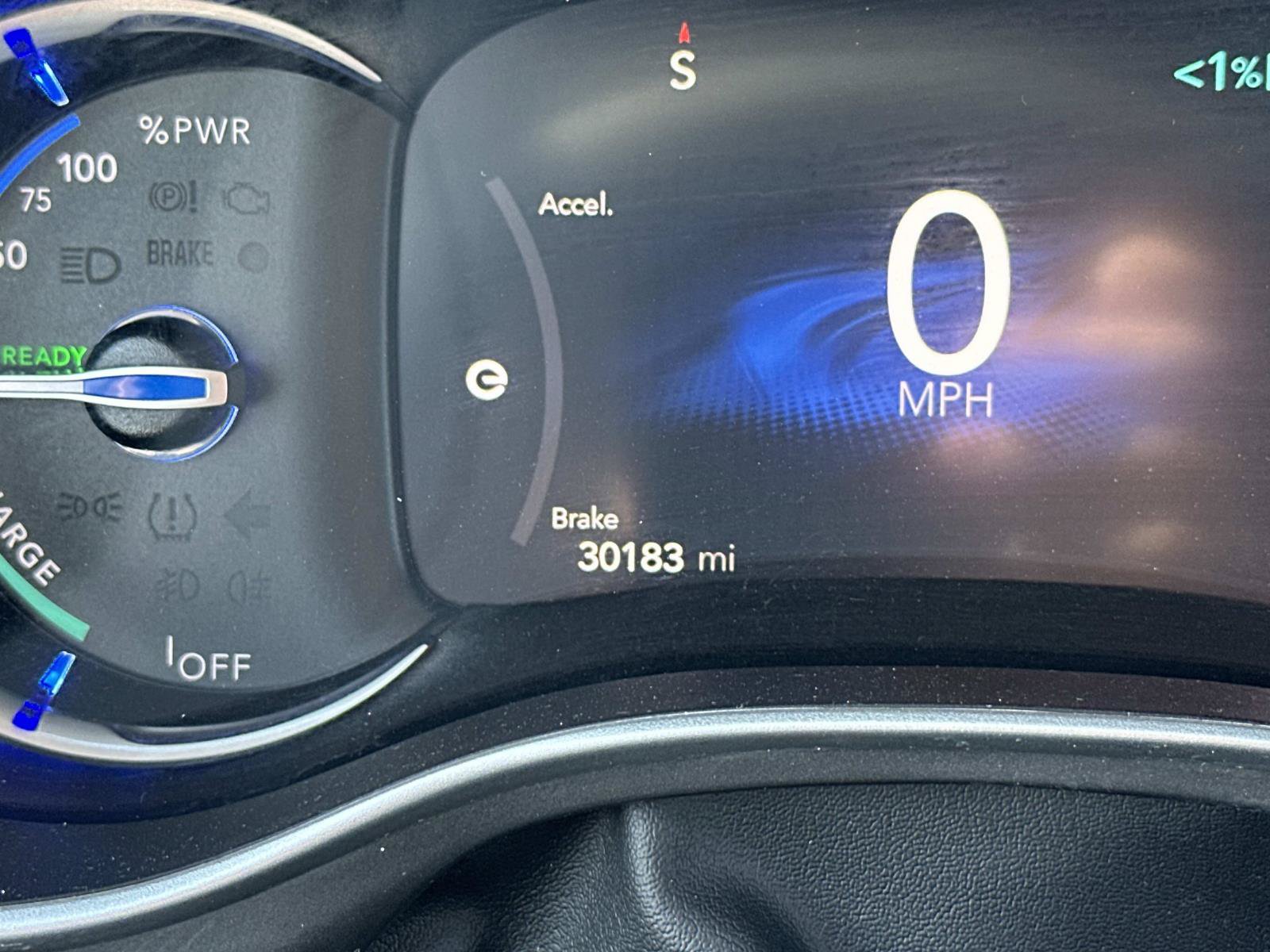 Used 2022 Chrysler Pacifica Touring-L FWD image 21