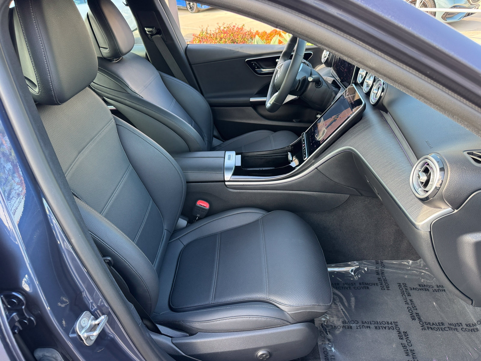 Used 2025 Mercedes-Benz C 300 Sedan image 7