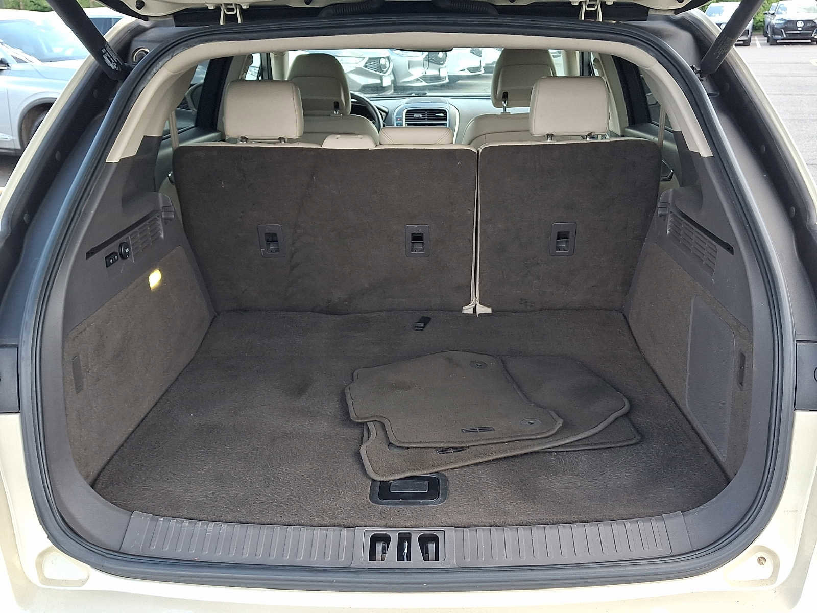 Used 2016 Lincoln MKX Select w/ Select Plus Package AWD/4WD image 28