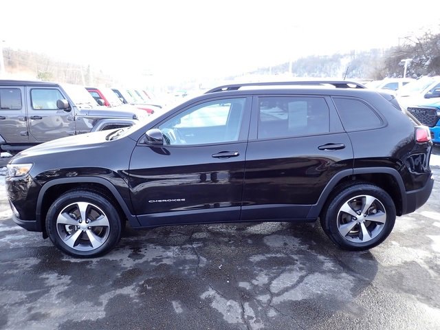 Certified 2022 Jeep Cherokee Limited w/ Mopar Interior Package image 2