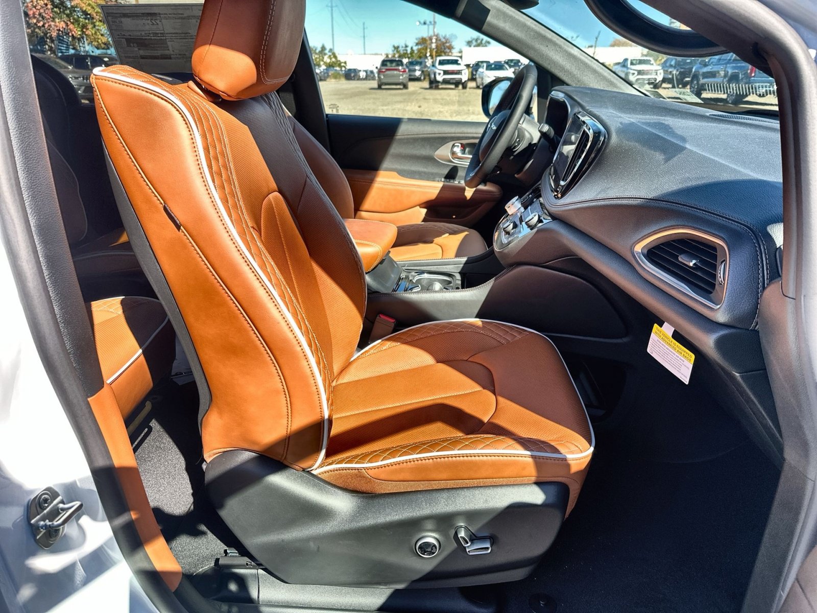 New 2026 Chrysler Pacifica Pinnacle FWD image 28