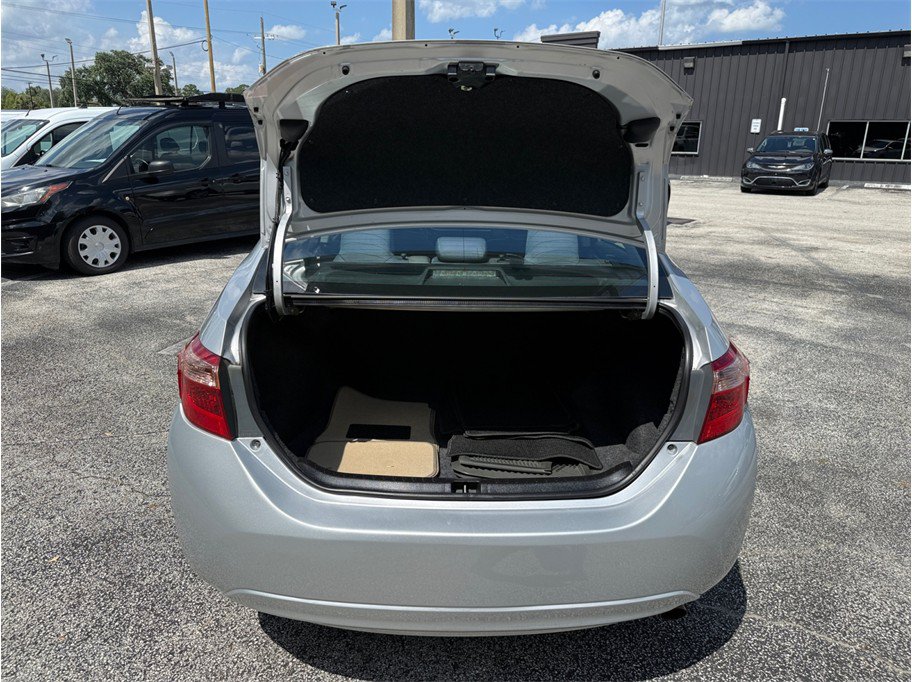 Used 2019 Toyota Corolla LE FWD image 33