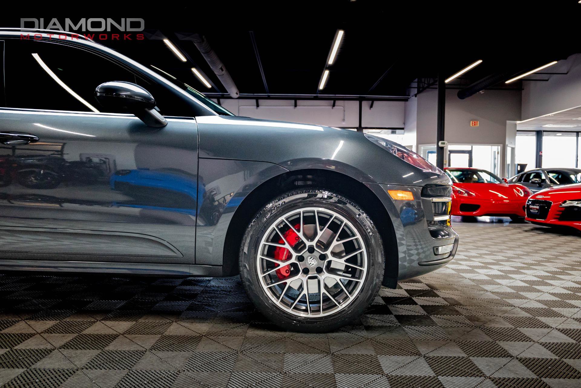 Used 2018 Porsche Macan Turbo image 33