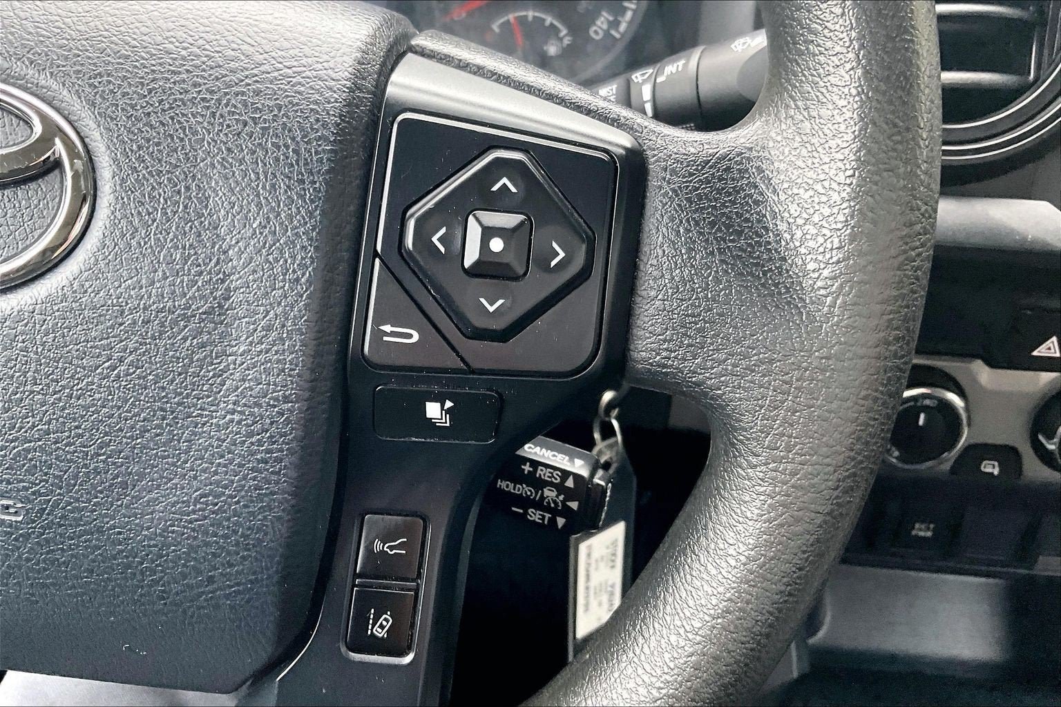 Used 2020 Toyota Tacoma SR AWD/4WD image 17