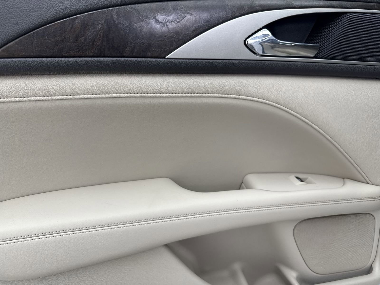 Used 2019 Lincoln MKZ Reserve image 33