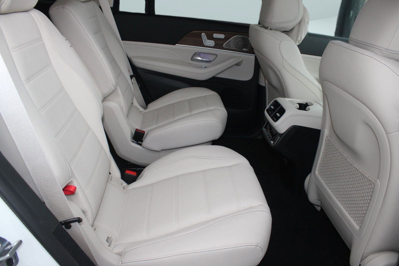 New 2026 Mercedes-Benz GLS 450 4MATIC image 36