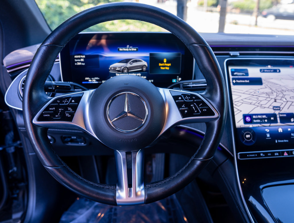 Used 2023 Mercedes-Benz EQE 500 4MATIC Sedan image 5