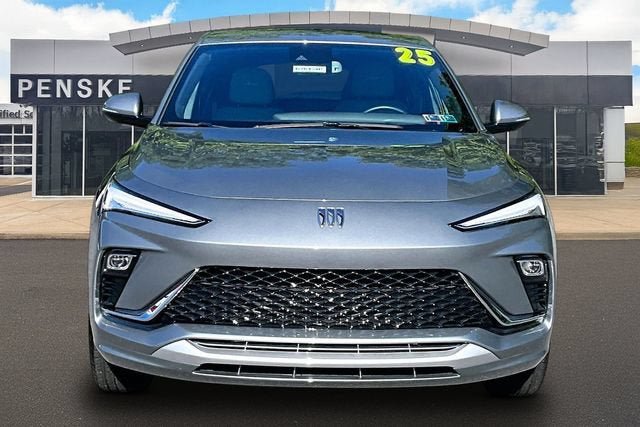 Used 2025 Buick Envista Avenir FWD image 3