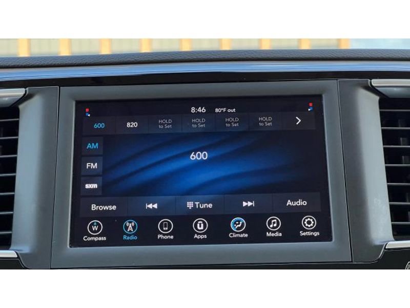 Used 2020 Chrysler Voyager Lxi image 39