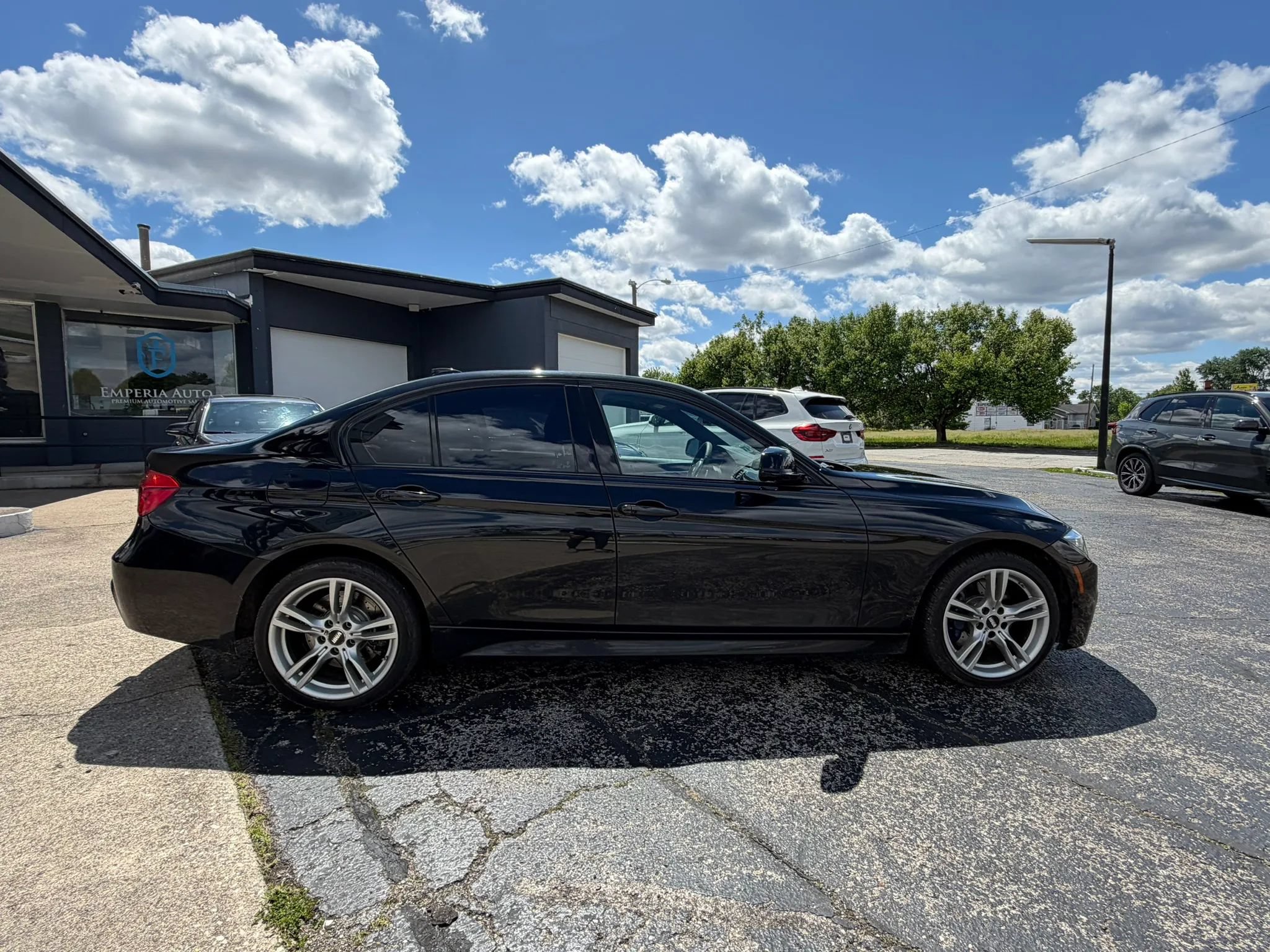 Used 2018 BMW 340i xDrive Sedan AWD/4WD image 9