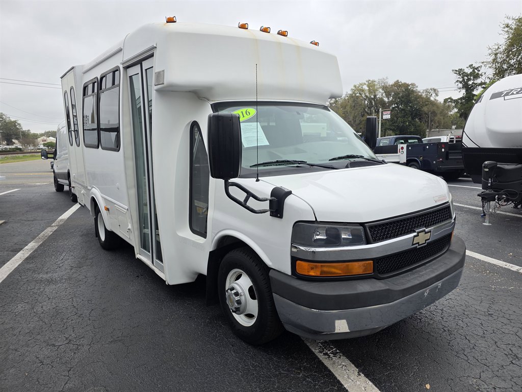 Used 2016 Chevrolet Express 3500 w/ Shuttle Bus Package image 8