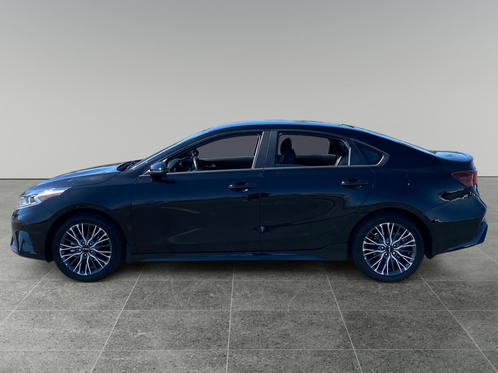 Used 2024 Kia Forte GT-Line FWD image 2