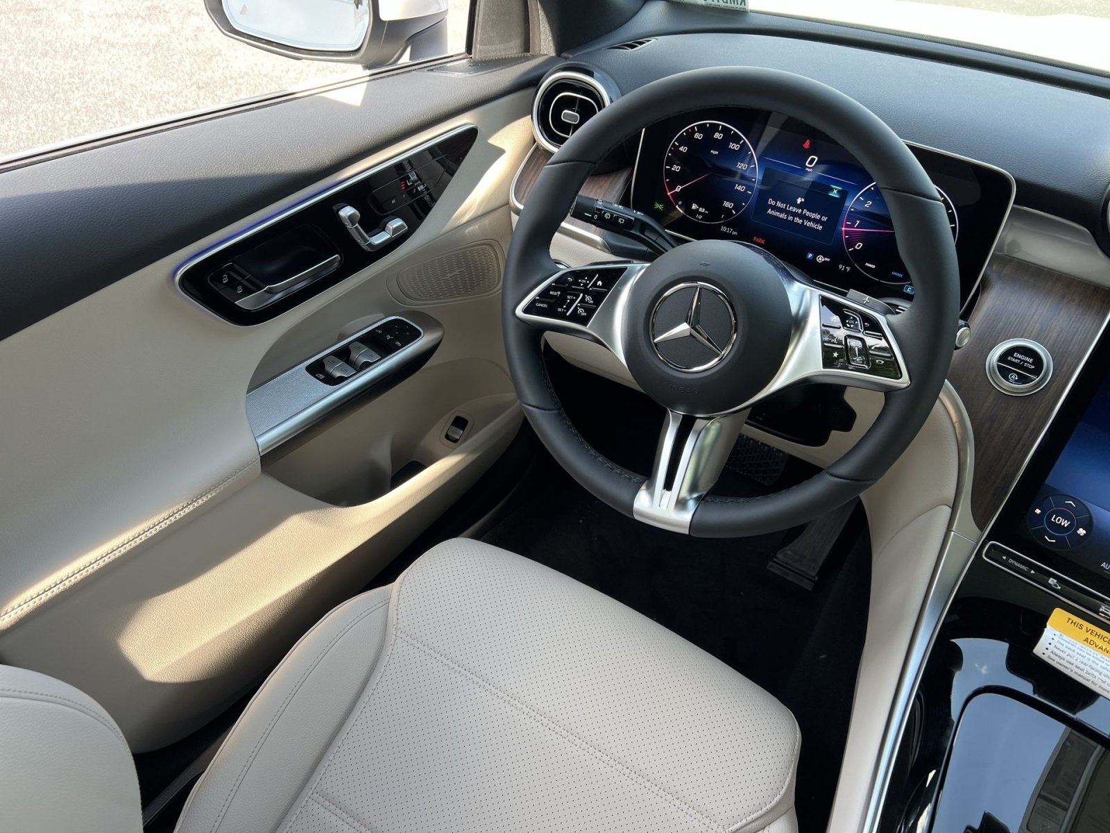 New 2026 Mercedes-Benz GLC 300 4MATIC image 16