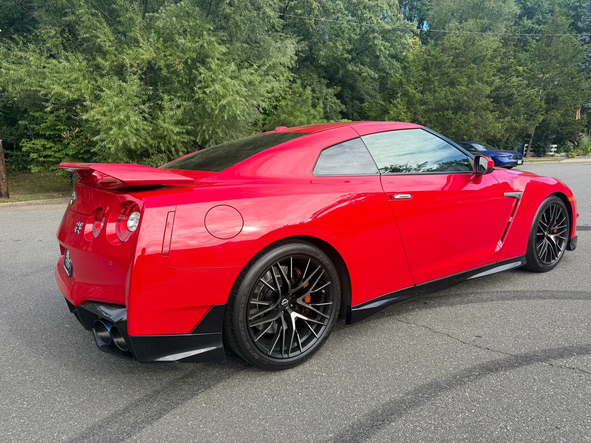 Used 2024 Nissan GT-R Premium w/ Premium Interior Package AWD/4WD image 5