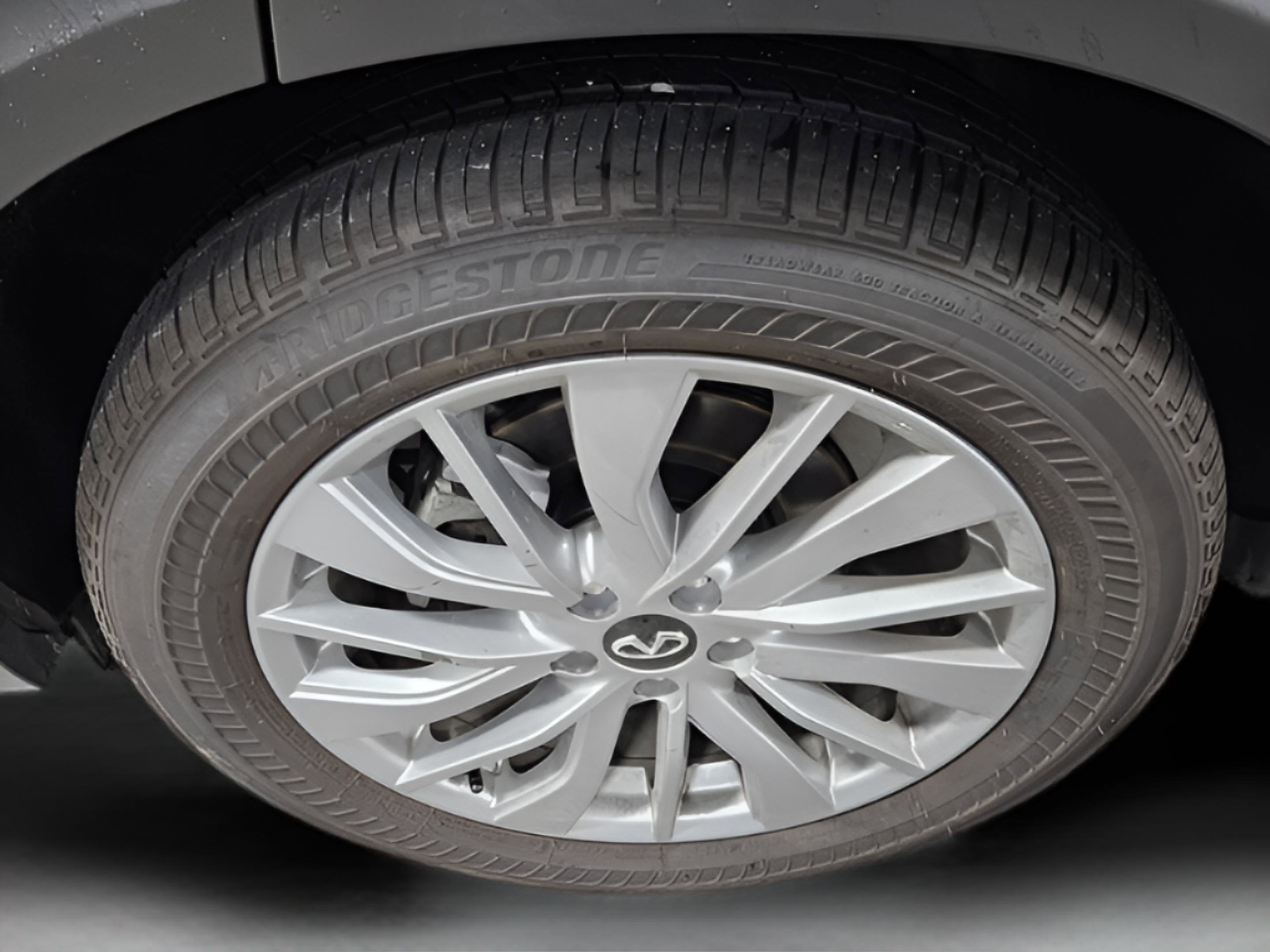 Certified 2025 INFINITI QX50 Luxe w/ Accent Package image 35