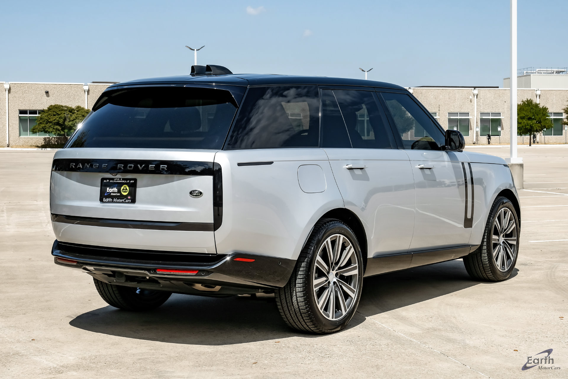 Used 2023 Land Rover Range Rover SE AWD/4WD image 16